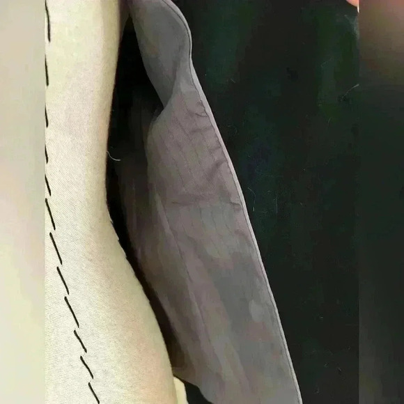 Banana Republic Black Blazer Jacket | 00P | Gray Lilac Lining | Petite - Picture 6 of 7